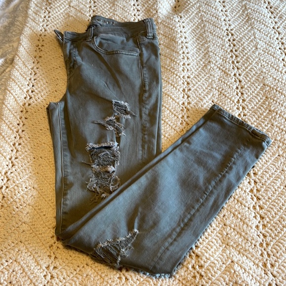 American Eagle Outfitters Denim - American Eagle size 8 regular jeans
